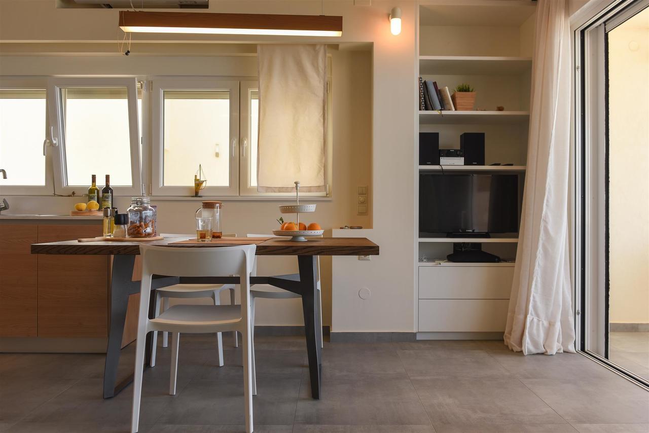 Rodia Beach Suites Kokkinos Pirgos Bagian luar foto