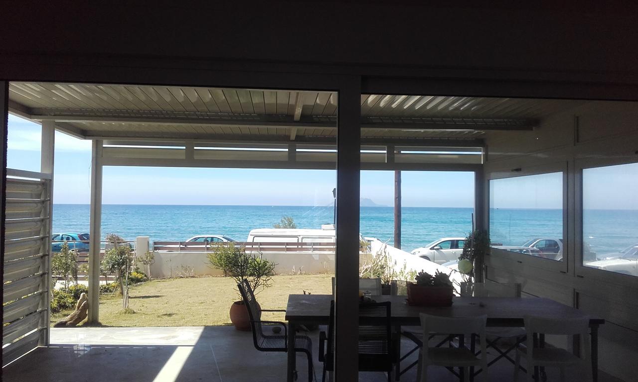 Rodia Beach Suites Kokkinos Pirgos Bagian luar foto