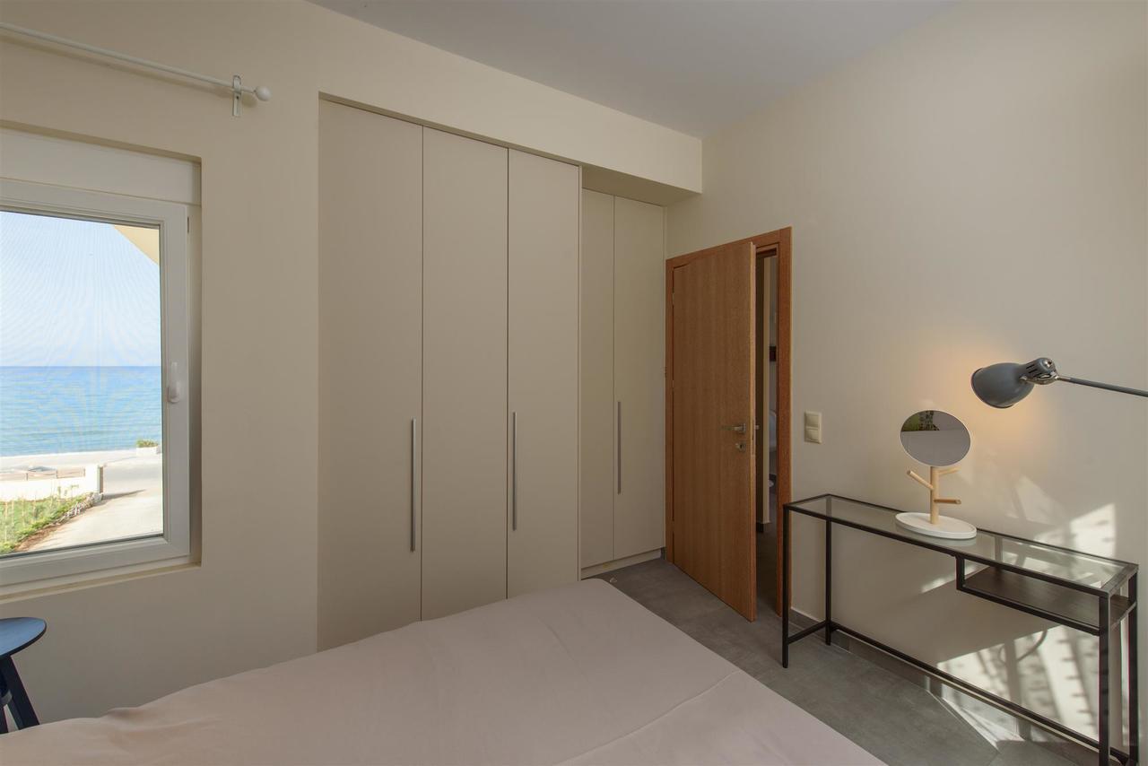 Rodia Beach Suites Kokkinos Pirgos Bagian luar foto