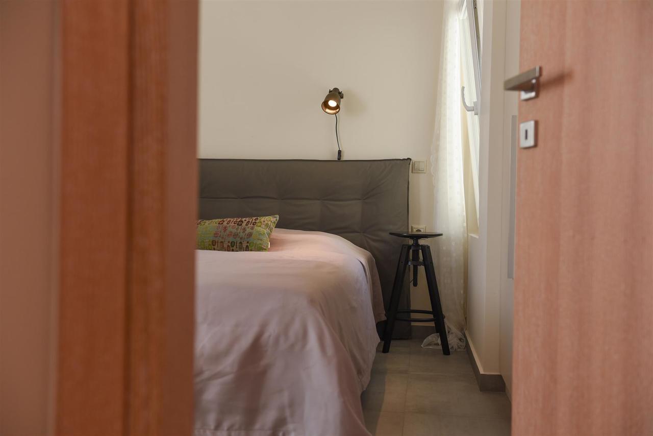 Rodia Beach Suites Kokkinos Pirgos Bagian luar foto