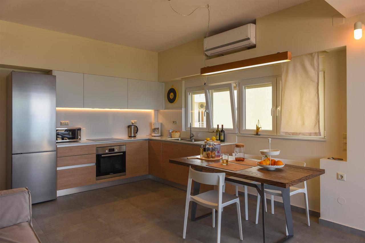 Rodia Beach Suites Kokkinos Pirgos Bagian luar foto