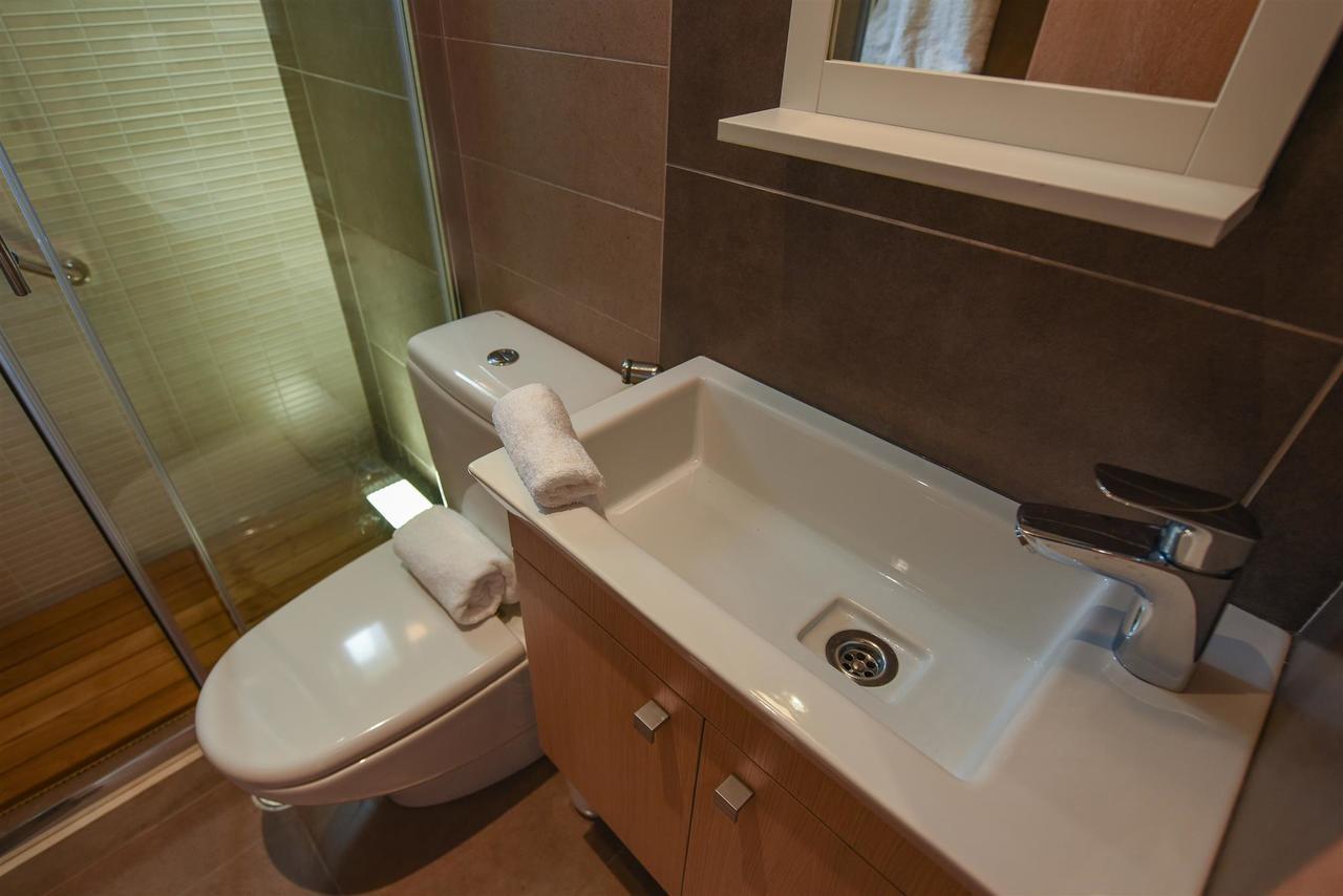 Rodia Beach Suites Kokkinos Pirgos Bagian luar foto