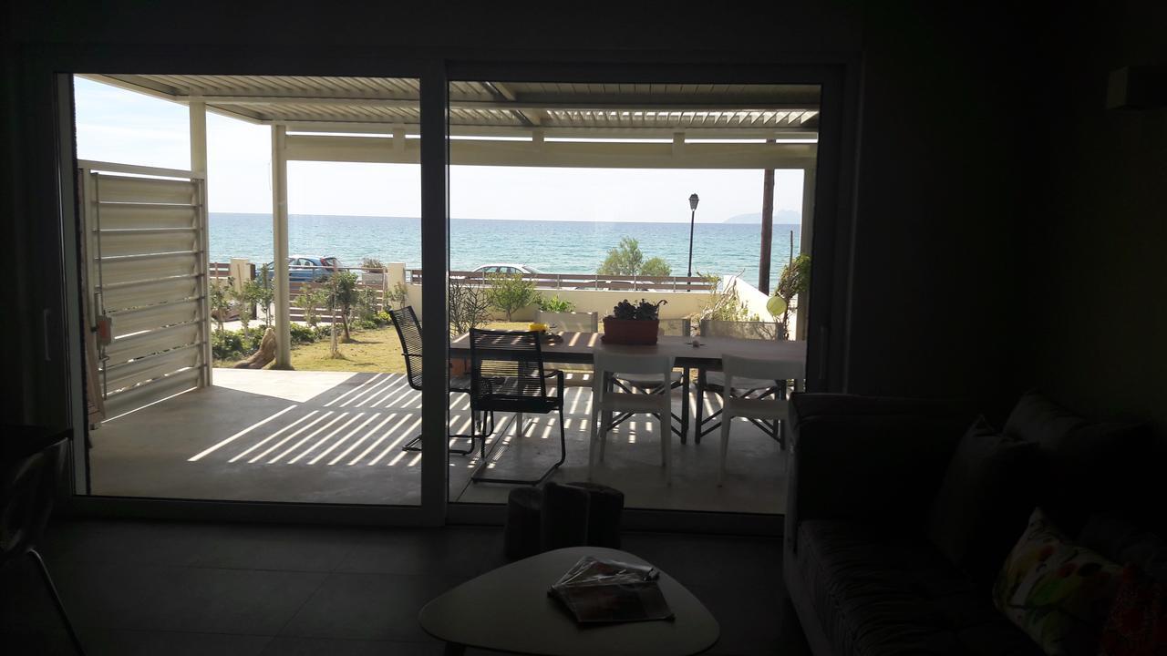 Rodia Beach Suites Kokkinos Pirgos Bagian luar foto