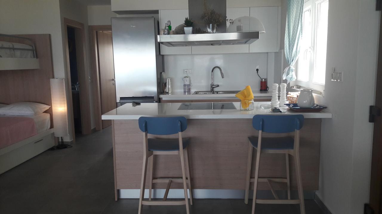 Rodia Beach Suites Kokkinos Pirgos Bagian luar foto