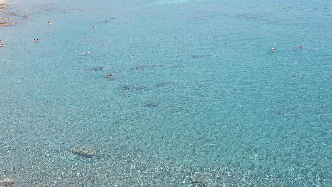 Rodia Beach Suites Kokkinos Pirgos Bagian luar foto
