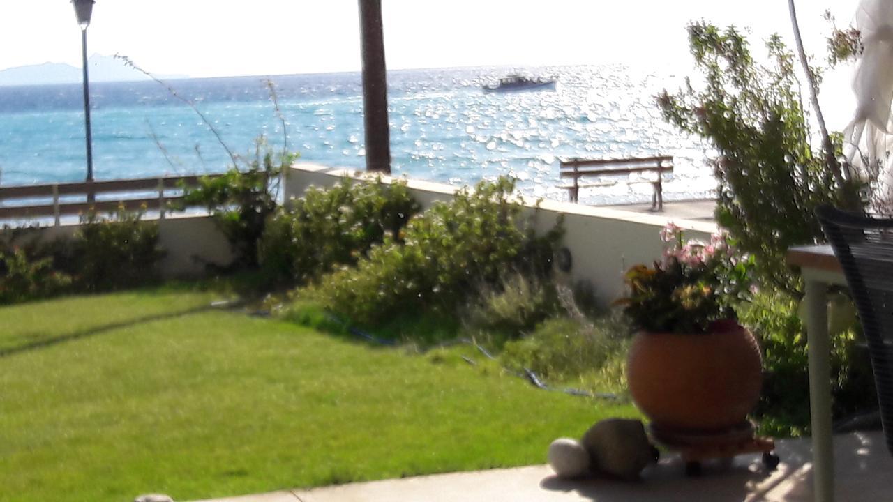 Rodia Beach Suites Kokkinos Pirgos Bagian luar foto